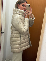 Piumino lunghezza media color avorio