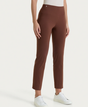 Pantalone capri con spacchetti in Super Fresh - Cappuccino