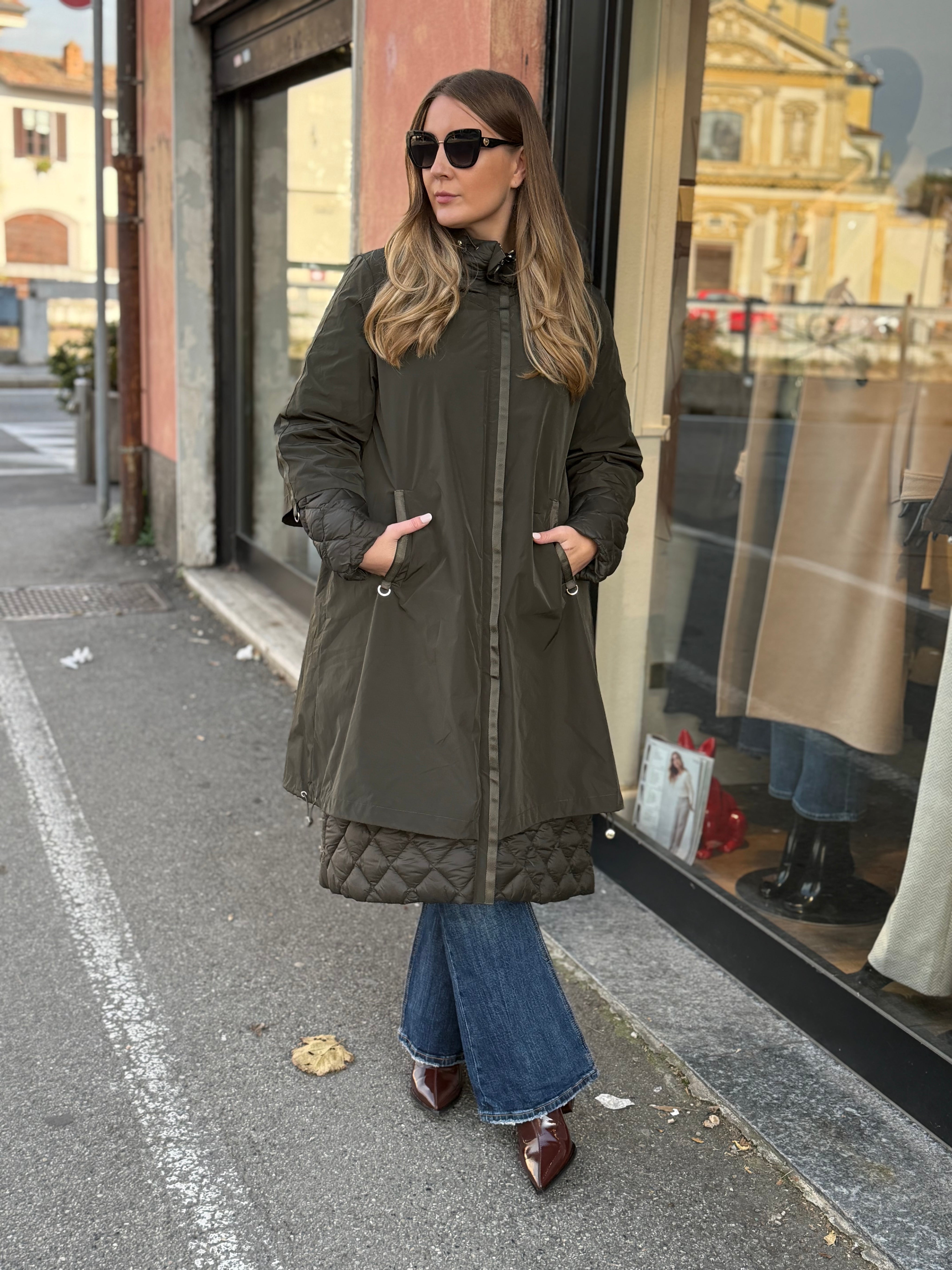 Piumino impermeabile oversize verde militare