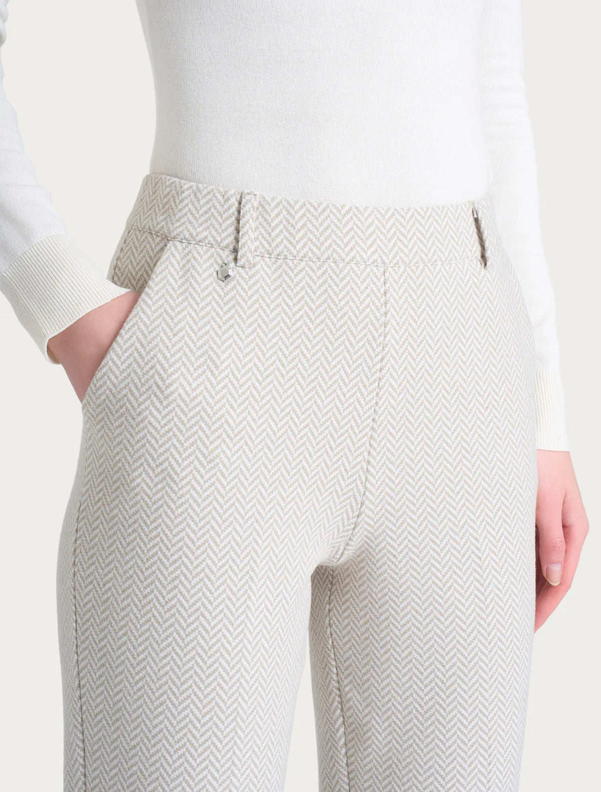 Pantalone in fantasia dritto con tasche in Eco Jacquard Ragno