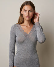 Maglia Essenziale Ultraleggera in Cashmere Scollo a V con pizzo Grigio Me.