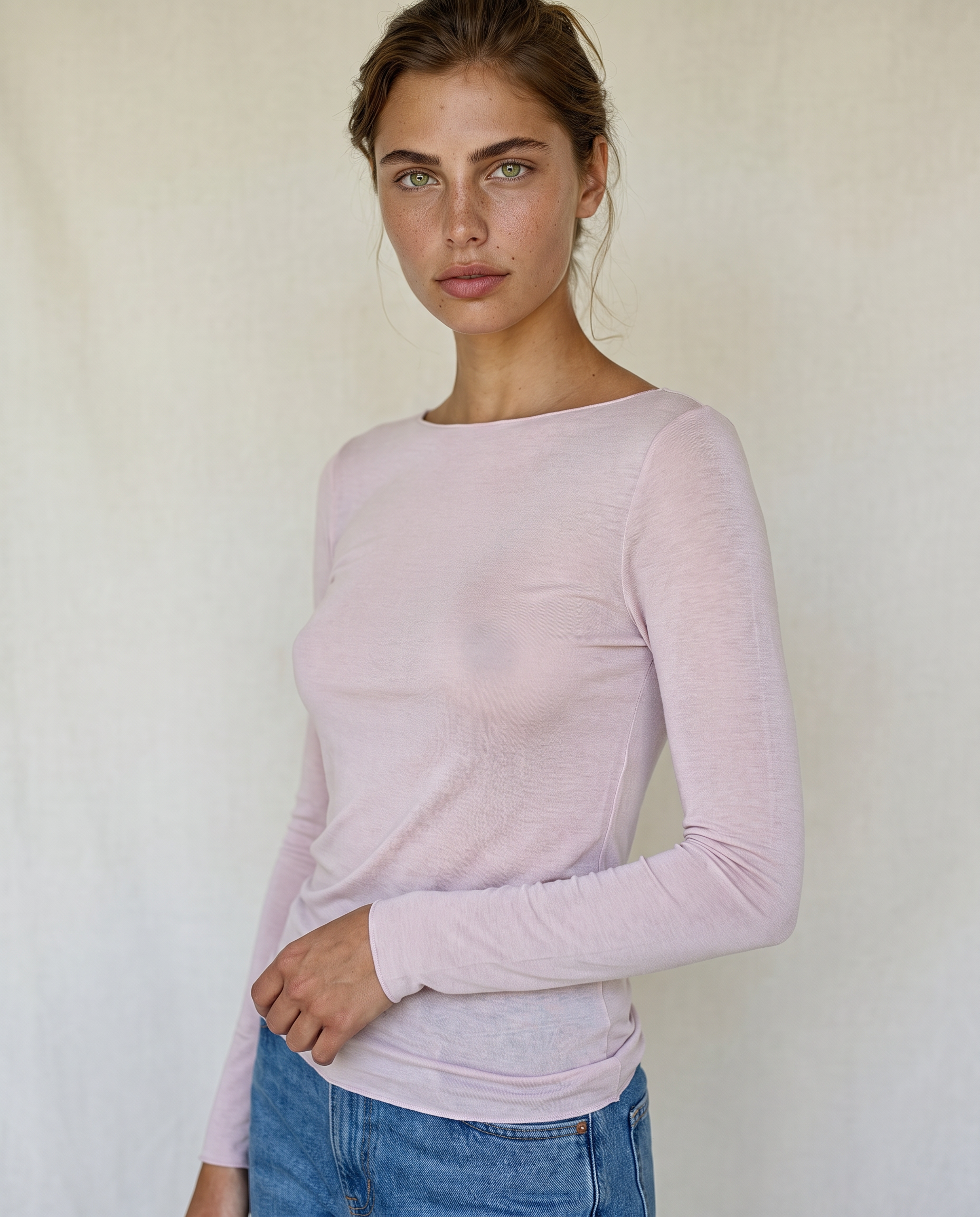 Maglia Essenziale Ultraleggera in Cashmere con Scollo a Barca Rosa
