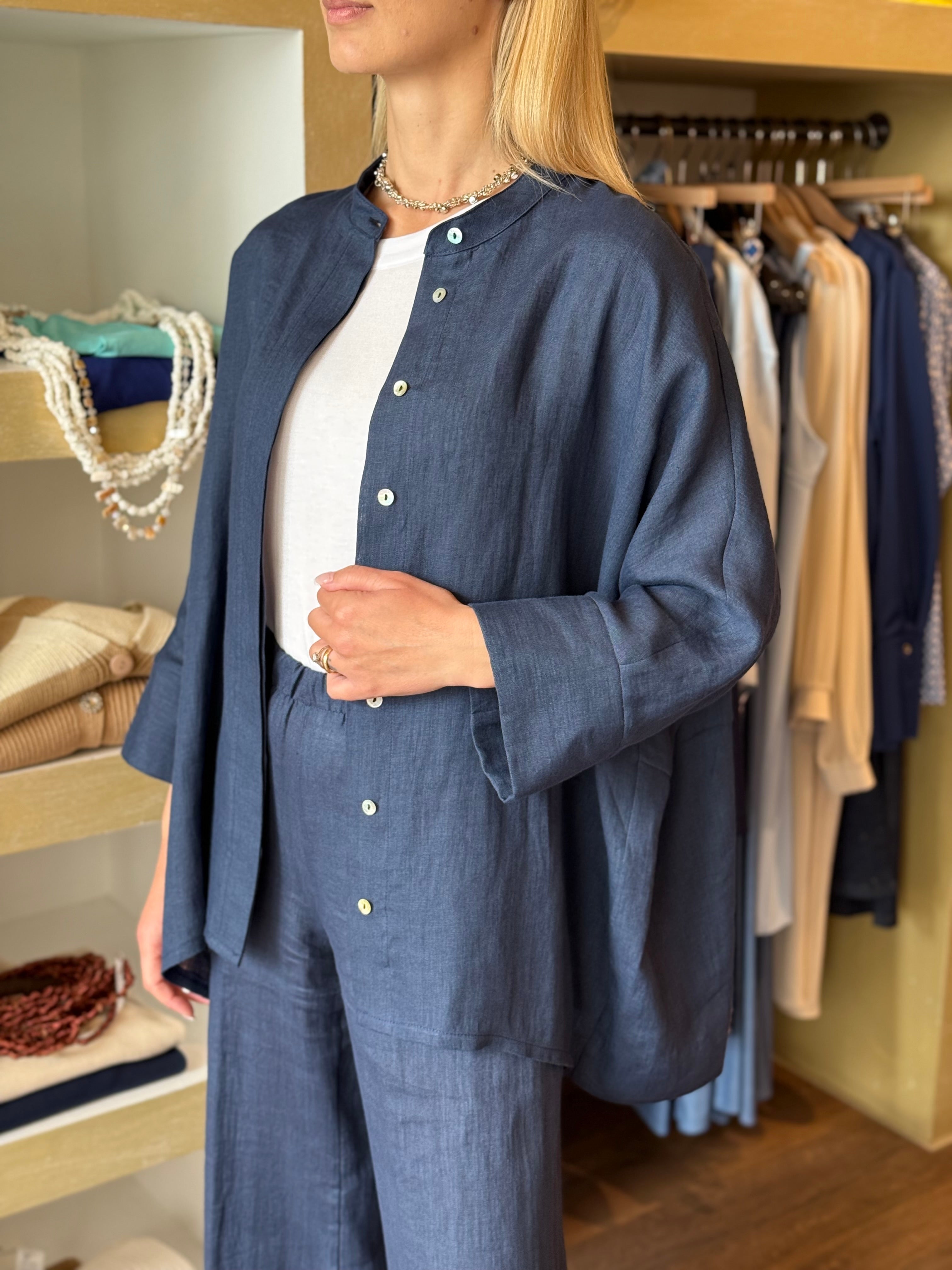Camicia collo alla coreana colore blu in lino Gioia