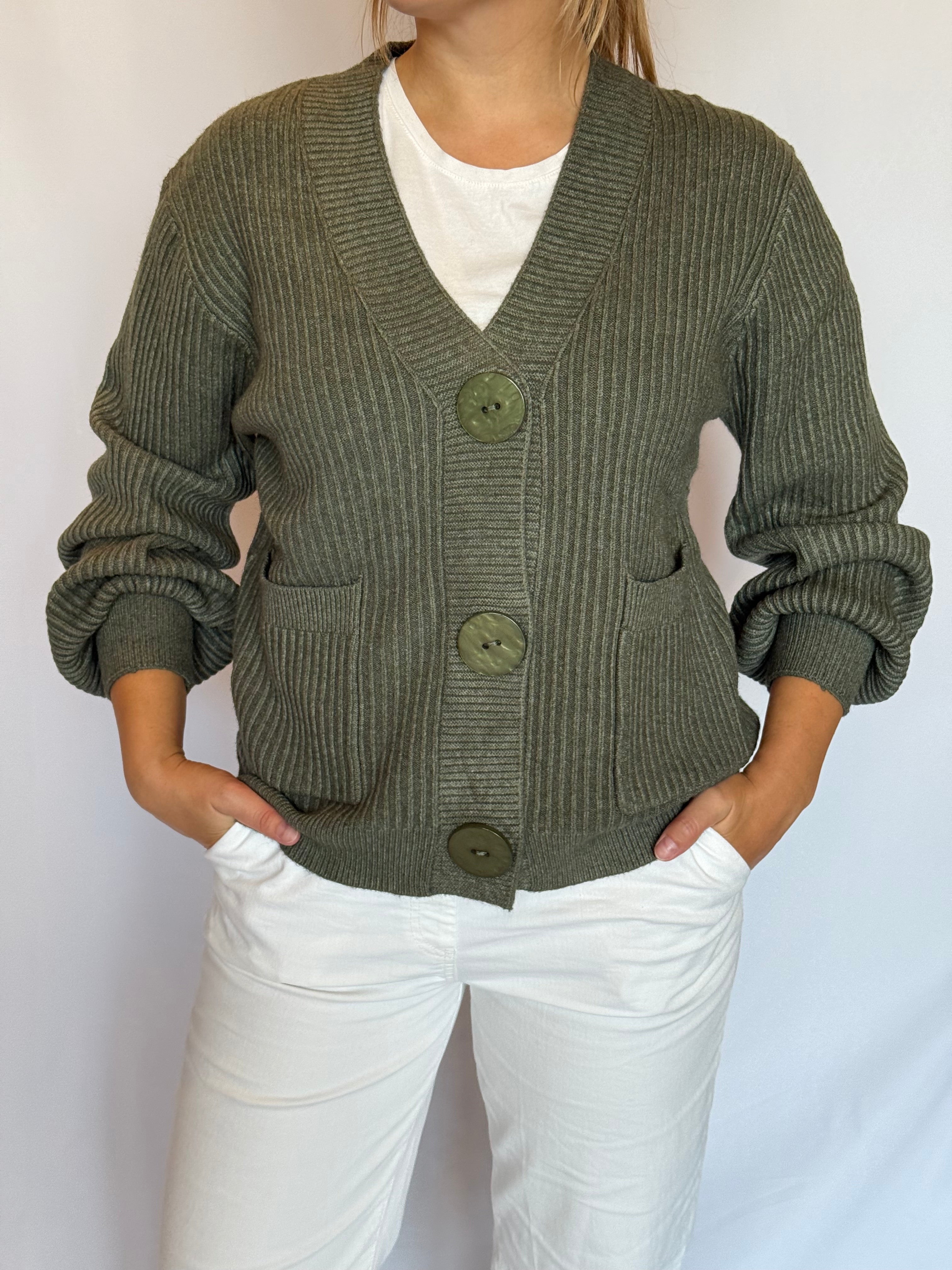 Cardigan a V di viscosa con maxi bottoni Gioia