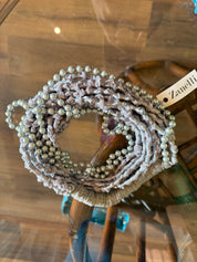 Collana artigianale a cinque fili con filo decorativo in perle/pietrine – Roberta Zanelli
