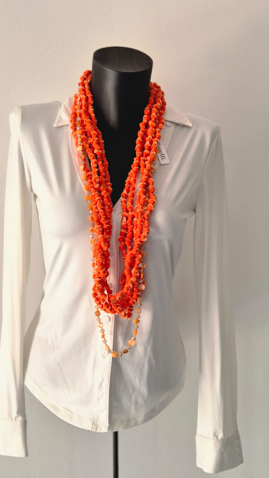 Collana artigianale a cinque fili con filo decorativo in perle/pietrine – Roberta Zanelli