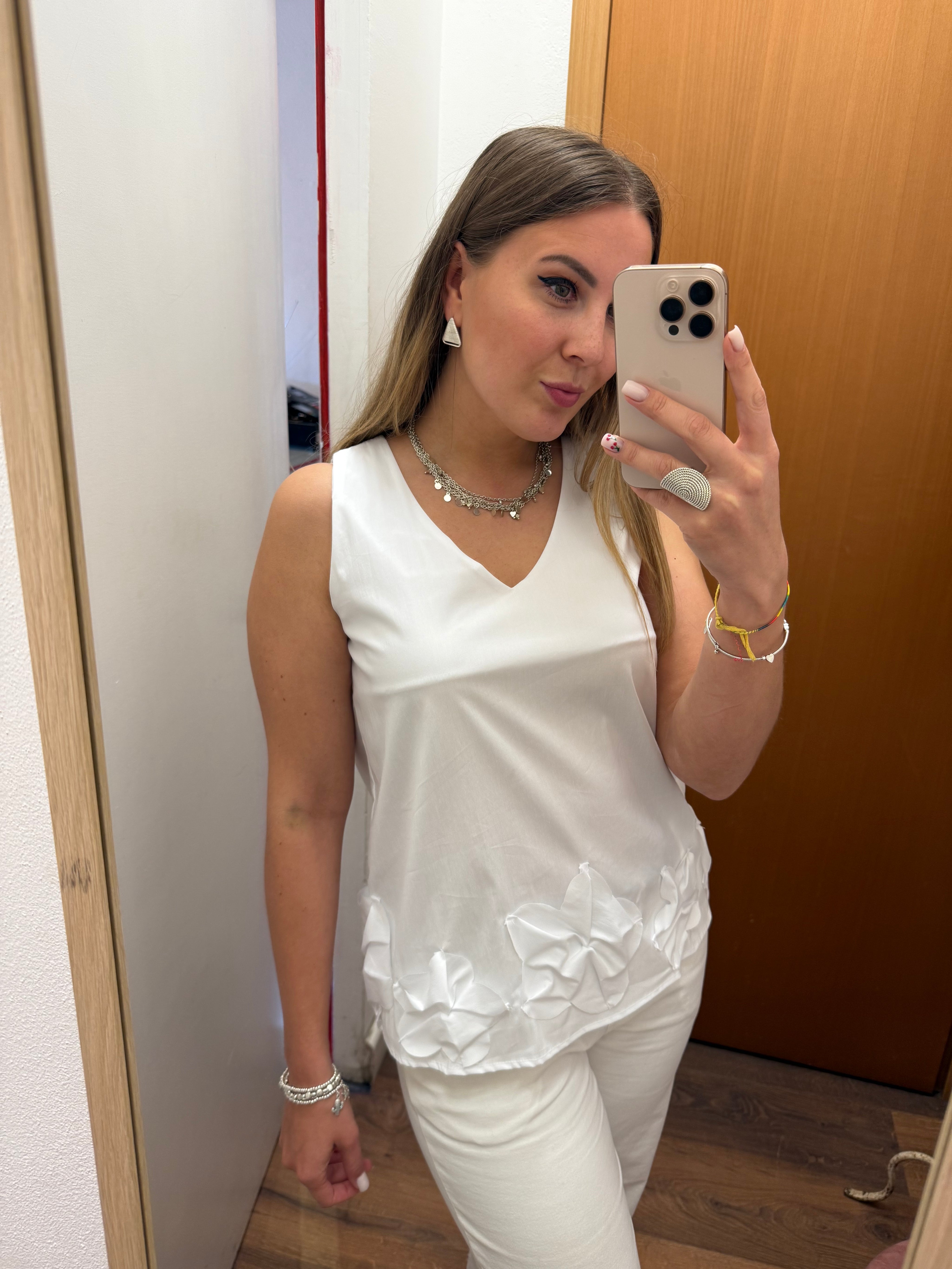 Top con applicazioni colore bianco Gioia