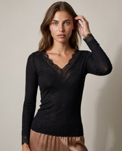 Maglia Essenziale Ultraleggera in Cashmere Scollo a V con pizzo Nero
