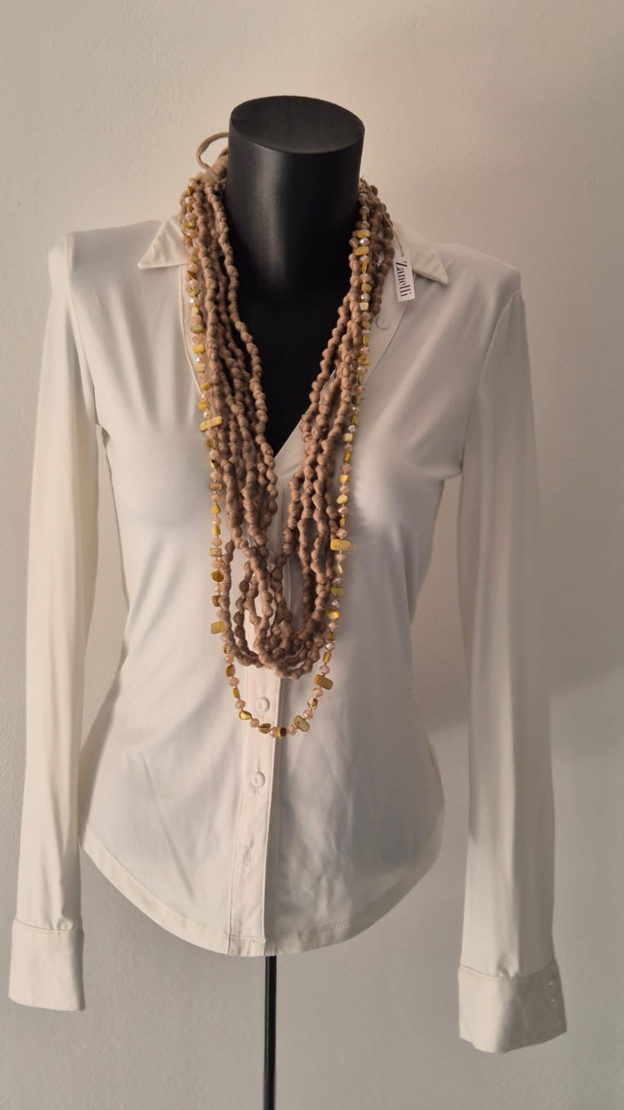 Collana artigianale a cinque fili con filo decorativo in perle/pietrine – Roberta Zanelli