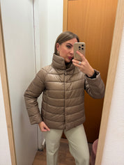 Piumino corto color fango