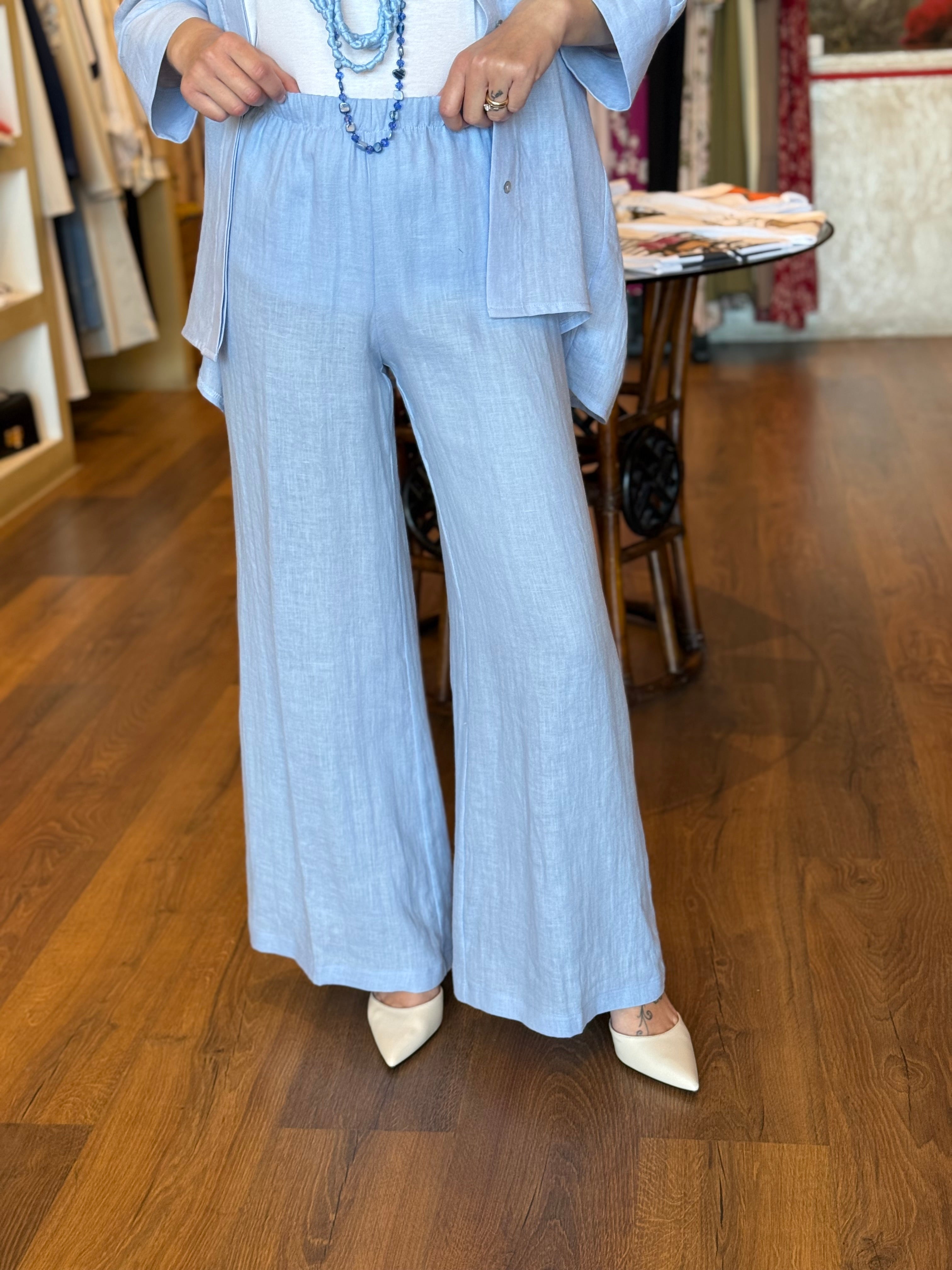 Pantalone a palazzo colore azzurro polvere in lino Gioia