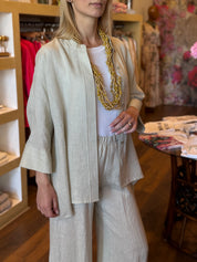 Camicia collo alla coreana colore sabbia in lino Gioia