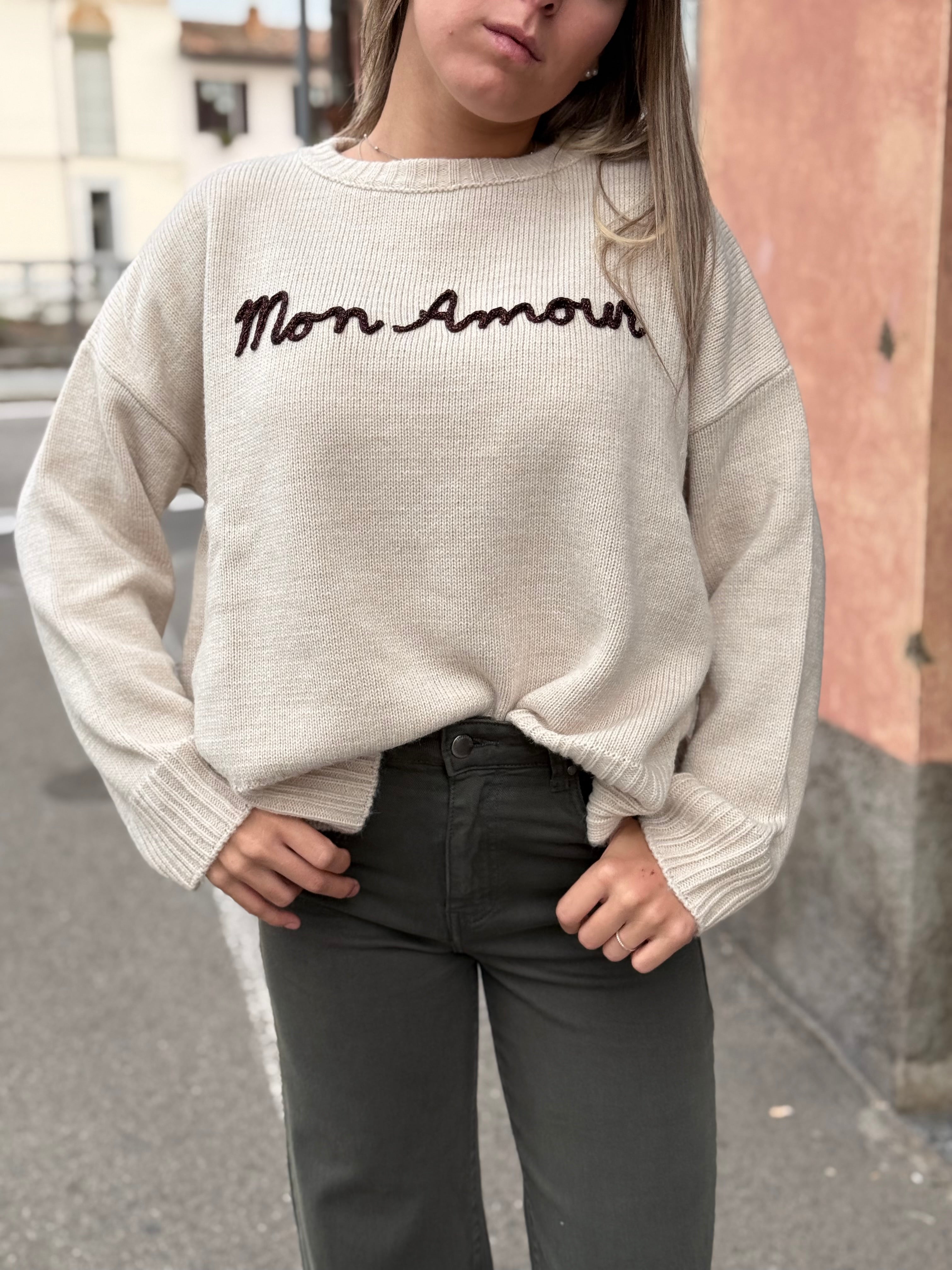 Girocollo ricamo mon amour Kontatto