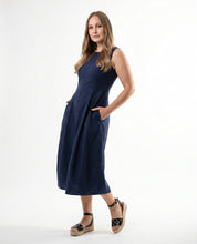 Abito midi blu navy smanicato con tasche