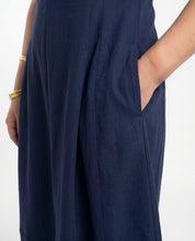 Abito midi blu navy smanicato con tasche