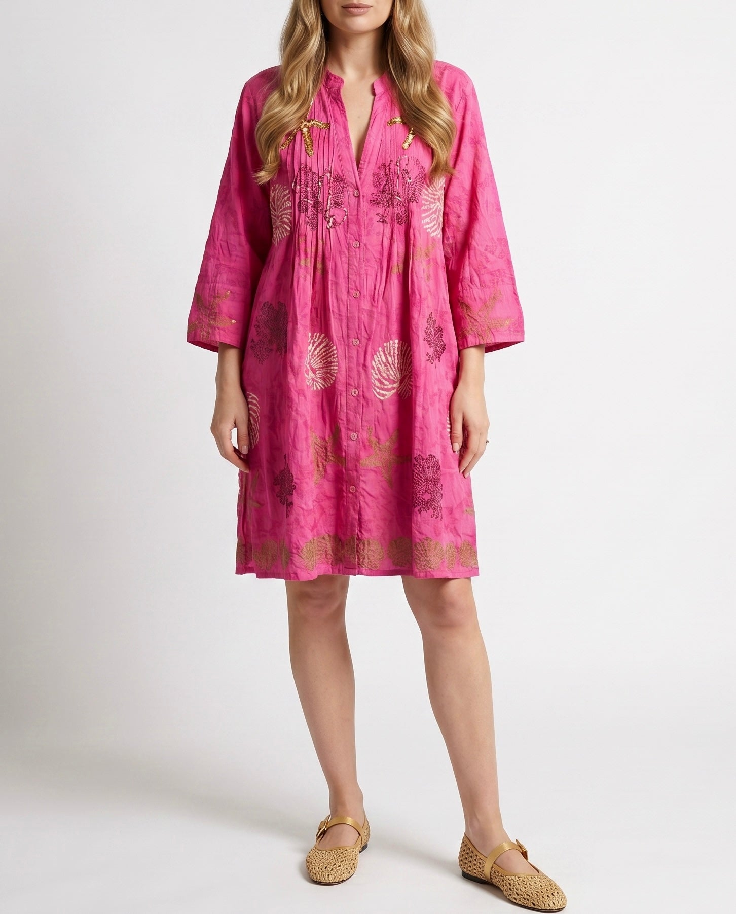 Abito chemisier fucsia con ricami e paillettes stile marino