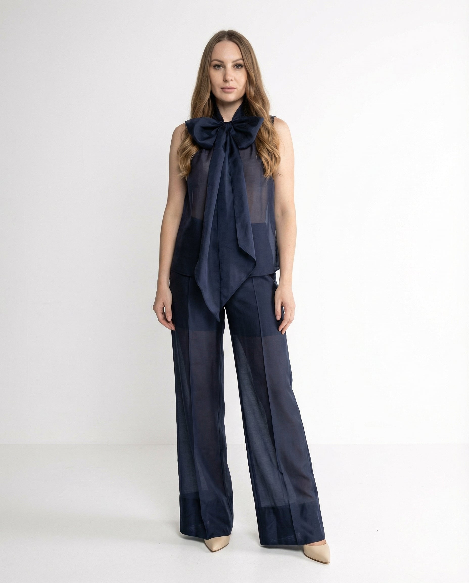 Completo Blu Notte – Top con Fiocco Maxi e Pantaloni Palazzo