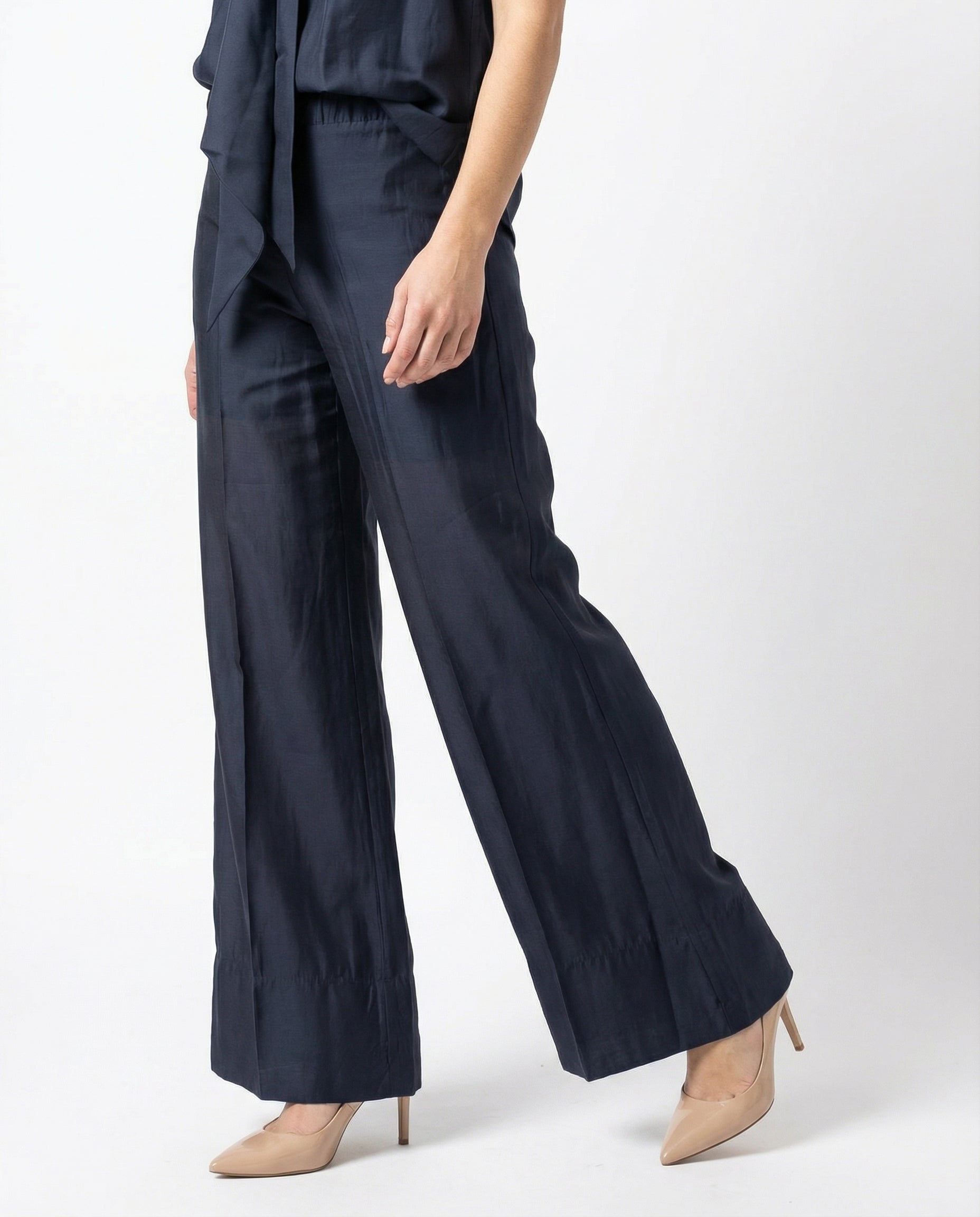 Completo Blu Notte – Top con Fiocco Maxi e Pantaloni Palazzo