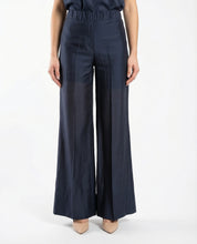 Completo Blu Notte – Top con Fiocco Maxi e Pantaloni Palazzo