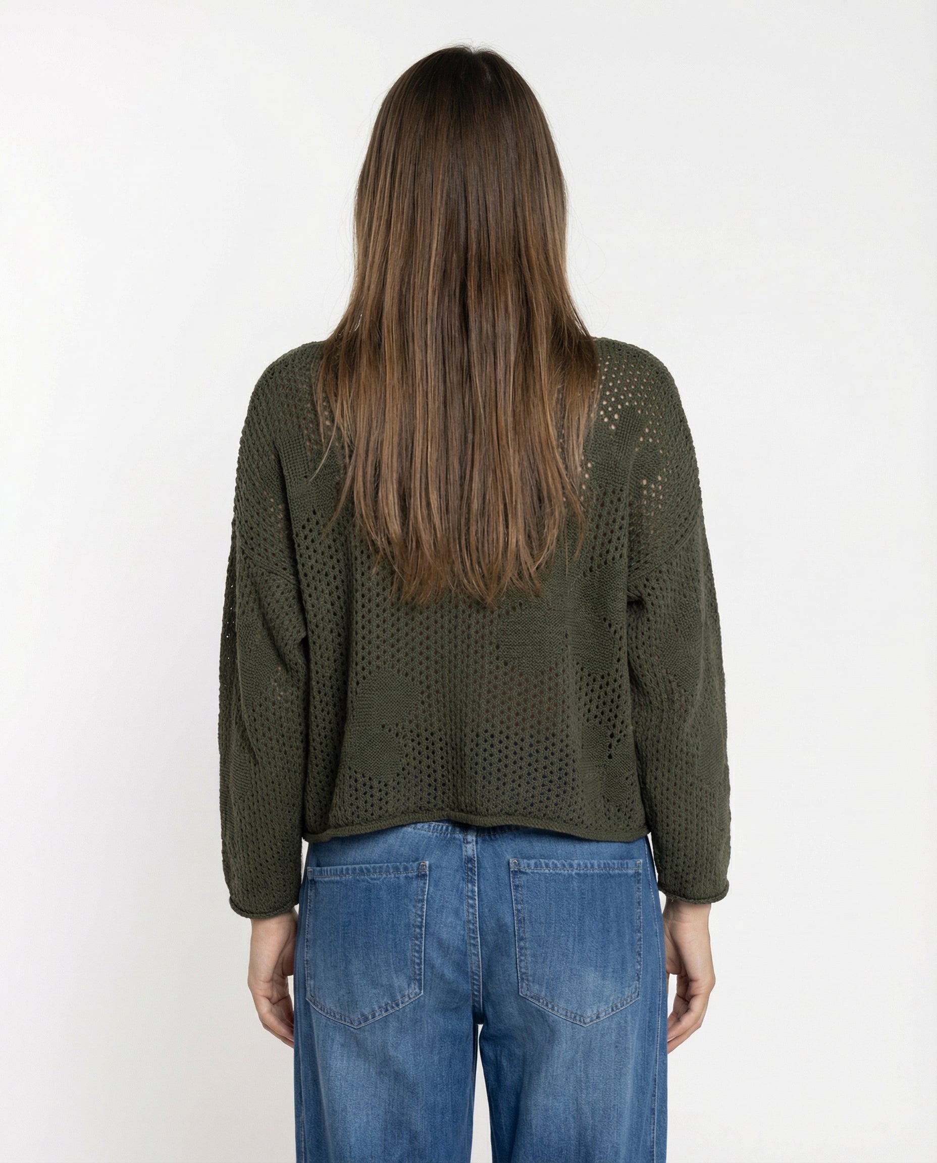 Maglione traforato verde militare con motivi floreali