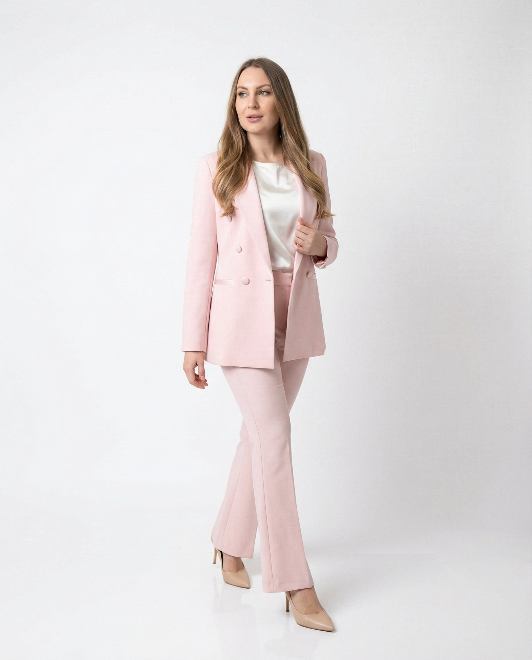 Completo Giacca Doppiopetto e Pantaloni a Zampa Rosa Cipria con inserti in Raso