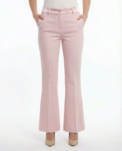 Completo Giacca Doppiopetto e Pantaloni a Zampa Rosa Cipria con inserti in Raso