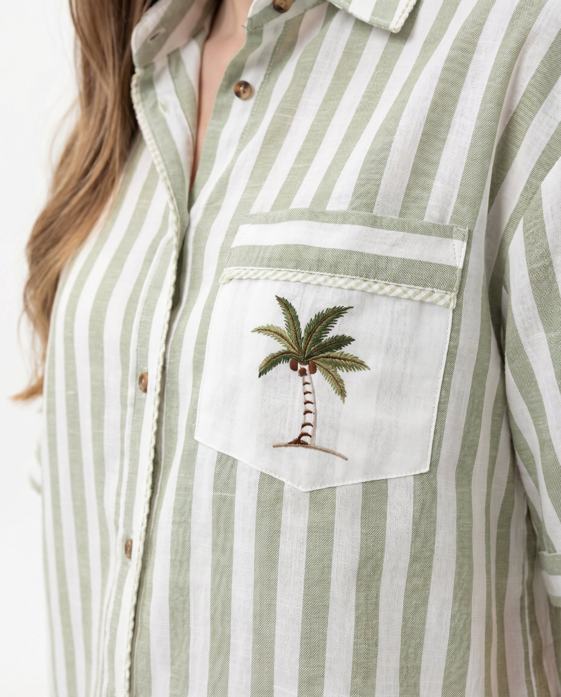 Camicia Verde salvia a Righe con Taschino Ricamato