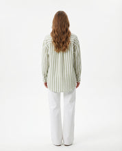 Camicia Verde salvia a Righe con Taschino Ricamato