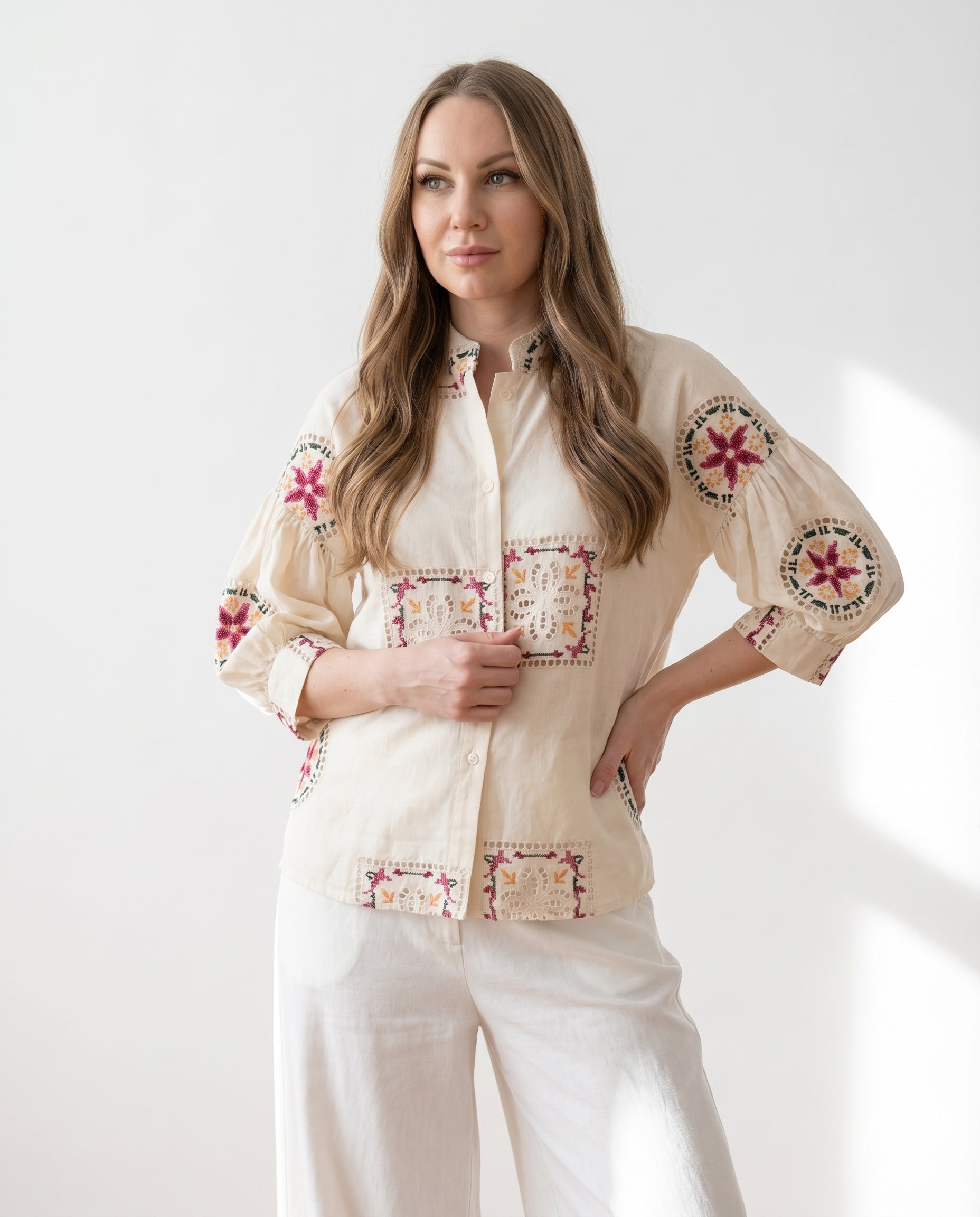 Camicia con ricami Lokita