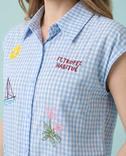 Camicia vichy azzurra con ricami marini