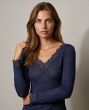Maglia Essenziale Ultraleggera in Cashmere Scollo a V con pizzo Blu